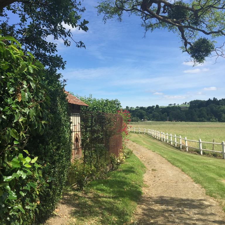Le Manoir De Benedicte B&B Cahan Eksteriør bilde