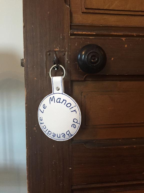 Le Manoir De Benedicte B&B Cahan Eksteriør bilde