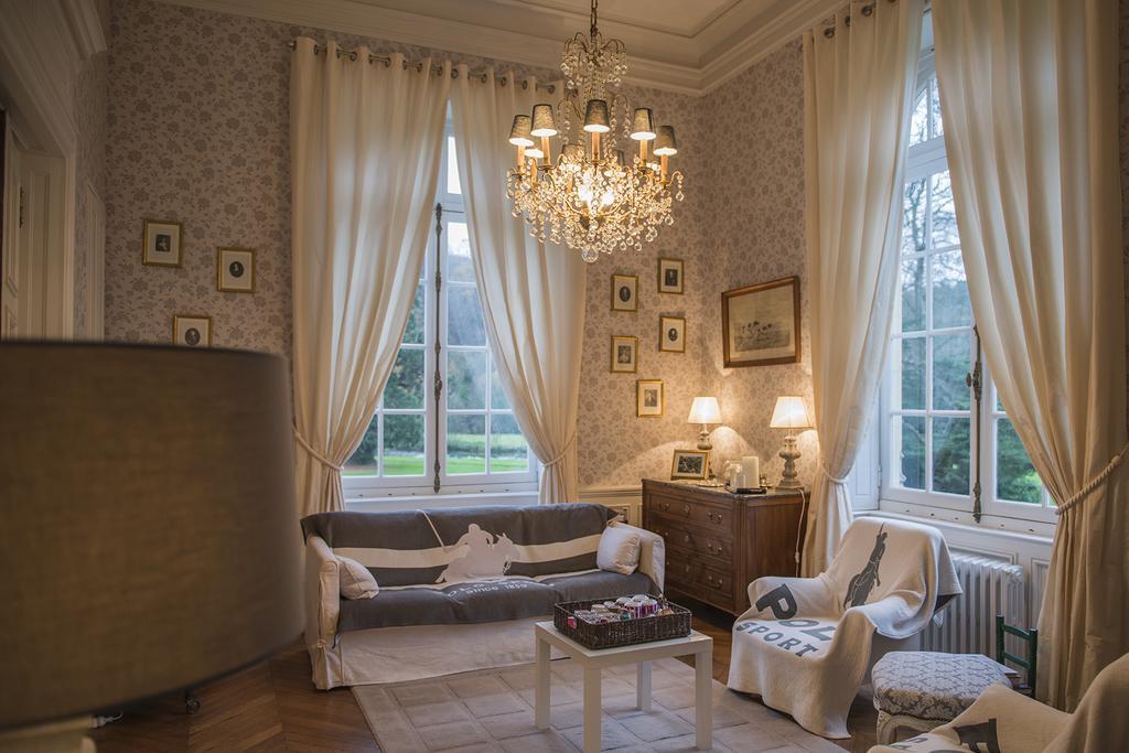 Le Manoir De Benedicte B&B Cahan Eksteriør bilde