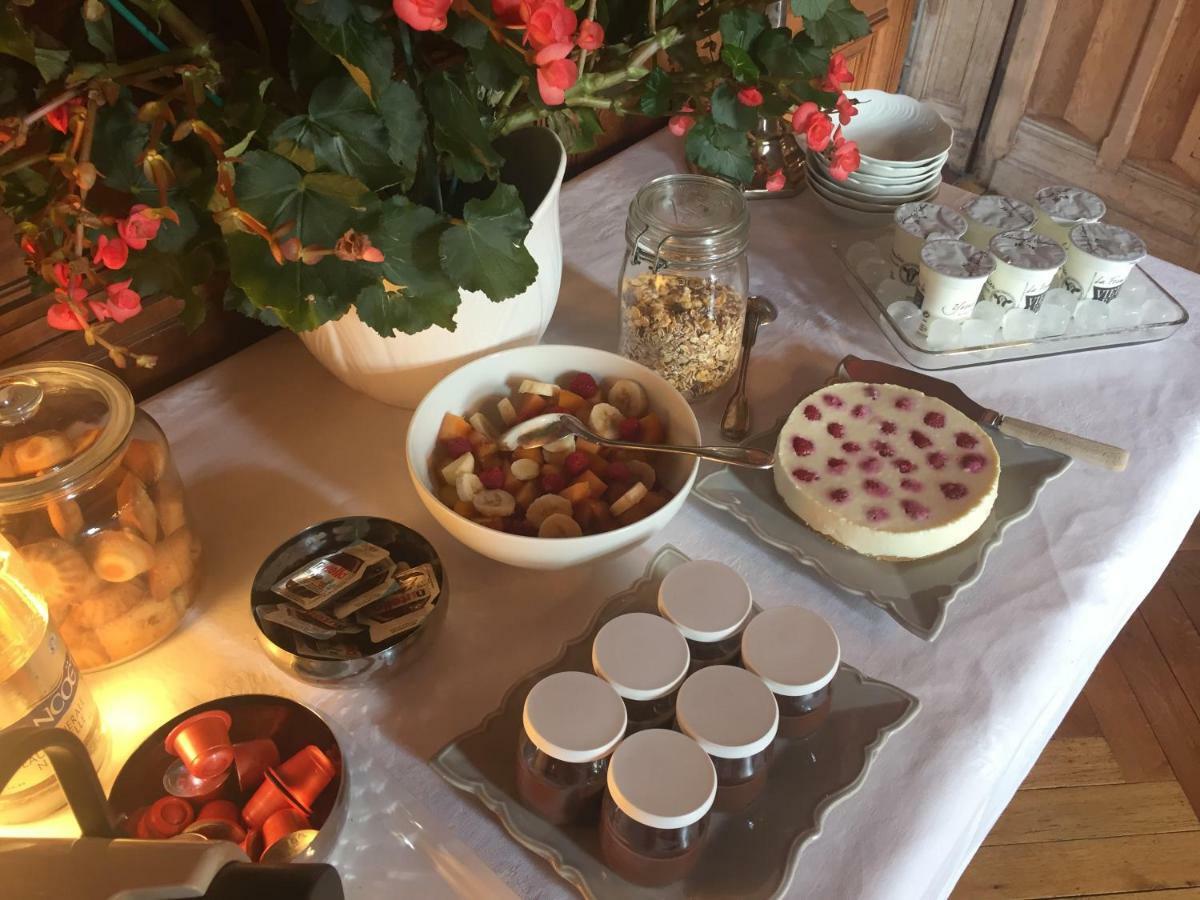 Le Manoir De Benedicte B&B Cahan Eksteriør bilde